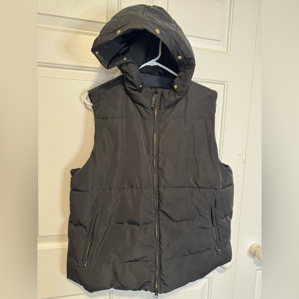 GAP Men's Dark Gray Hooded Vest